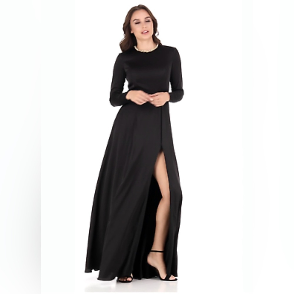 Mac Duggal Women’s NWT Long Sleeve Jewel Trimmed Charmeuse Gown size 8 2…
